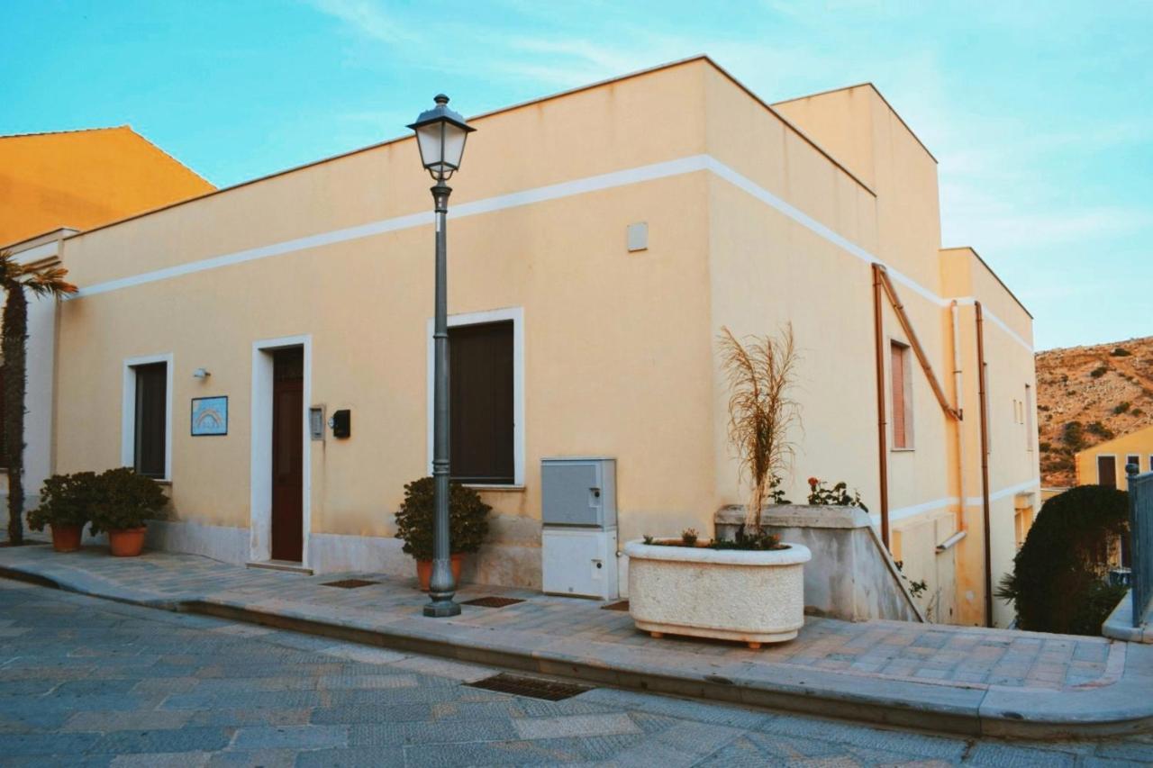 Bed And Breakfast Arcobaleno Custonaci Exterior photo
